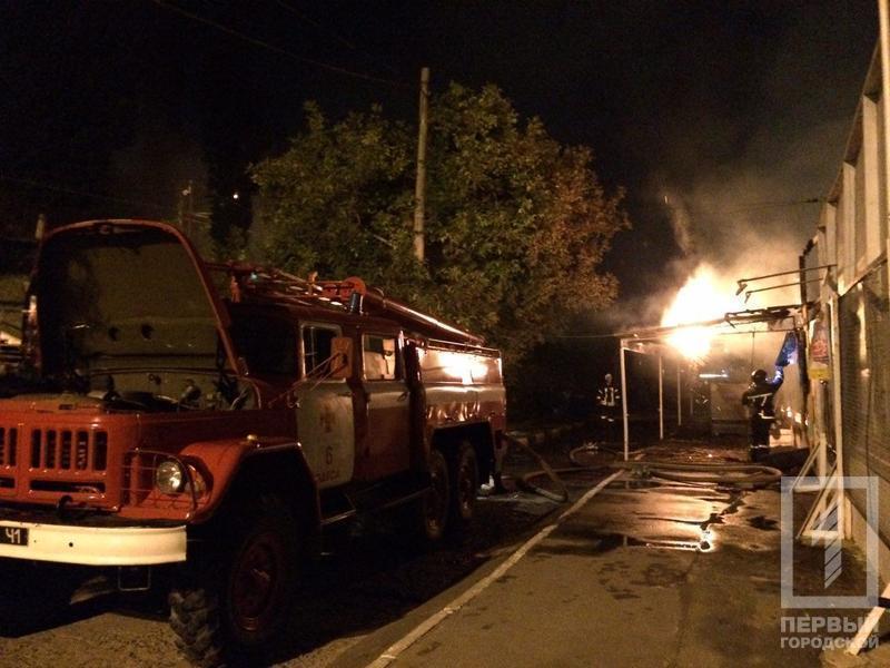 Місцеві ЗМІ опублікували фото з пожежі в клубі Місцеві ЗМІ опублікували фото з пожежі в клубі