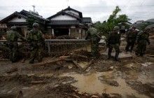 В Японії жертвами злив стали понад 20 осіб