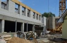 Житомирским журналистам презентовали новый корпус гимназии, который строится в рамках проекта "Новая украинская школа"