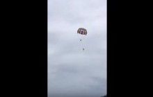 В Таиланде жена сняла смертельное падение супруга с 30-метровой высоты (видео)