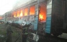 В харьковском депо сгорели 2 вагона электрички (видео)