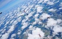 Female skydivers set world record in Ukraine (video)