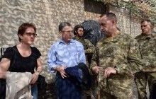 Спецпредставитель США и посол прибыли в зону АТО (фото)