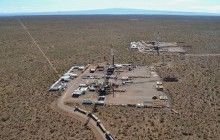 Нефть дорожает до $50,98 за баррель в ожидании данных по запасам в США