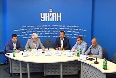 "Як Україні не потонути в смітті?"