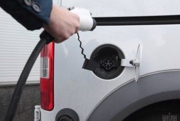 В Китае создали устройство, которое может заряжать электрокары всего за 5 минут