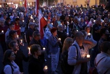 Бій за суд: у Польщі ультраправі обіцяють антимайдан у боротьбі за контроль над Верховним судом