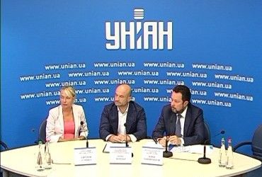 "Прес-конференція з приводу судових позовів авіакомпанії МАУ до аеропорту "Львів" та Мінінфраструктури"