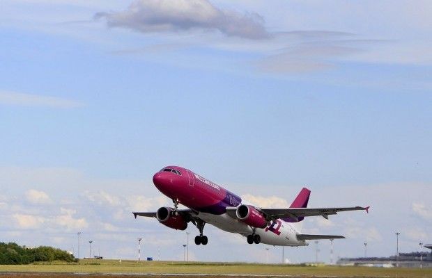 Лоукостер Wizz Air возобновляет рейсы из Львова в Лондон