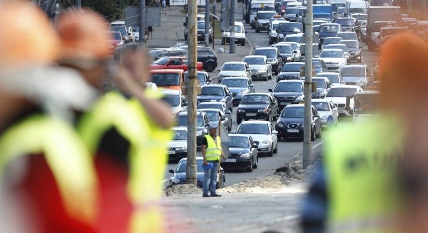 Затори у Києві: яка ситуація на дорогах та мостах столиці у середу зранку (карта)