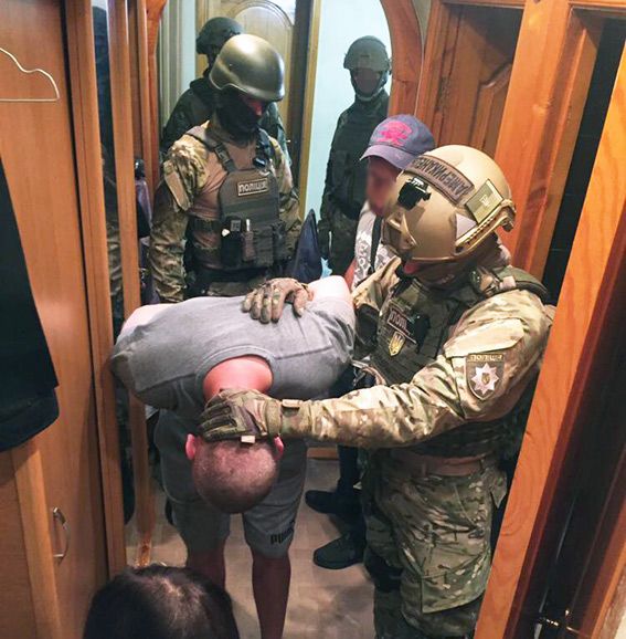 Подозреваемого задержали в столице, по месту его временного проживания / zt.npu.gov.ua Подозреваемого задержали в столице, по месту его временного проживания / zt.npu.gov.ua