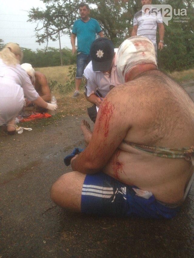 Пассажир автомобиля и водитель получили травмы / фото 0512.com.ua Пассажир автомобиля и водитель получили травмы / фото 0512.com.ua