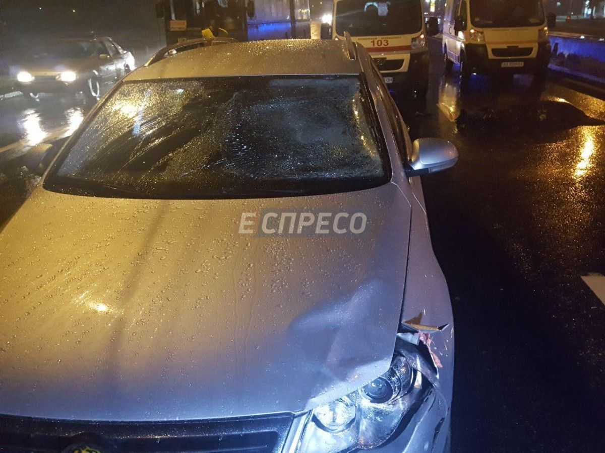 У Києві збили водія тролейбуса / Еспресо У Києві збили водія тролейбуса / Еспресо