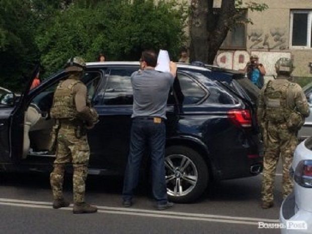 Сведение счетов с политическими оппонентами: в УКРОПе прокомментировали задержание своего партийца на Волыни (фото) Сведение счетов с политическими оппонентами: в УКРОПе прокомментировали задержание своего партийца на Волыни (фото)
