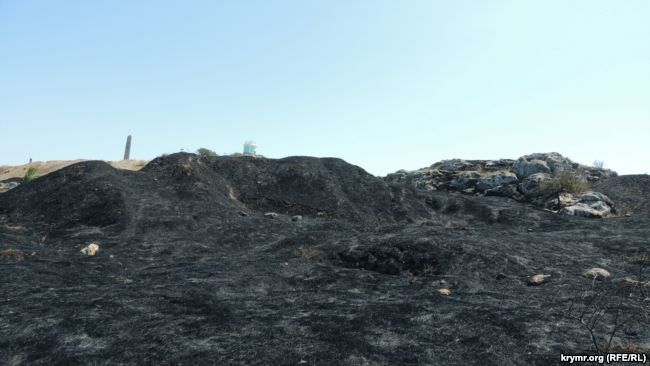 У Керчі пожежі происодят регулярно з-за великої кількості сухої трави / Крим.Реалії У Керчі пожежі происодят регулярно з-за великої кількості сухої трави / Крим.Реалії