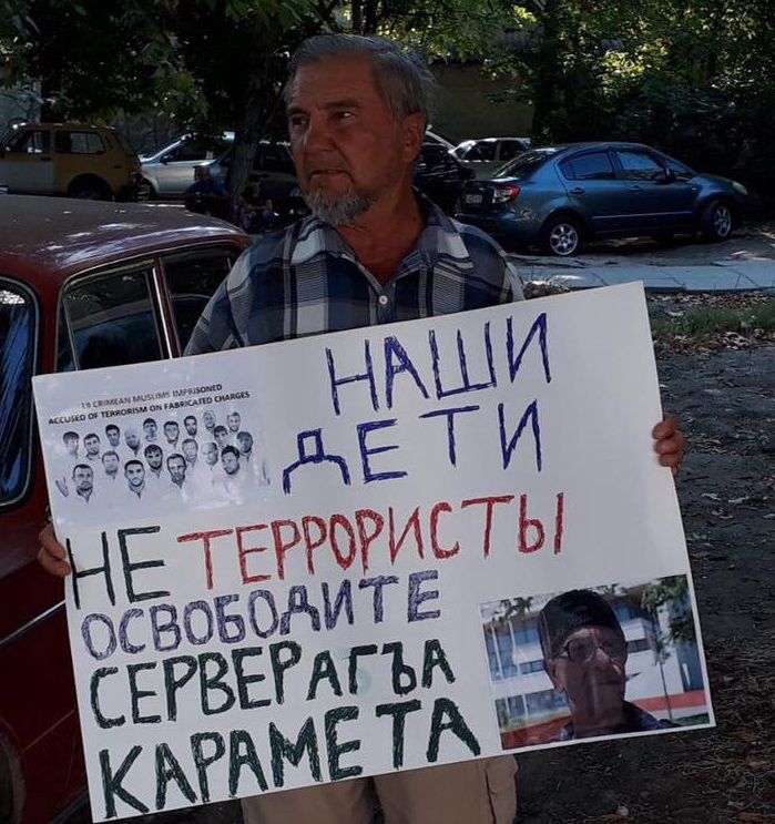 Кількість тих, хто почав виходити на поодинокі акції протесту, зростає / фото Таміла Ташева, Facebook Кількість тих, хто почав виходити на поодинокі акції протесту, зростає / фото Таміла Ташева, Facebook