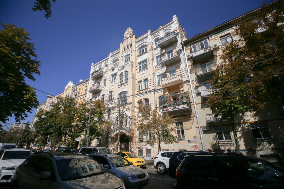 Частину Ярославового Валу зроблять пішохідною / фото Styler - РБК-Украина Частину Ярославового Валу зроблять пішохідною / фото Styler - РБК-Украина