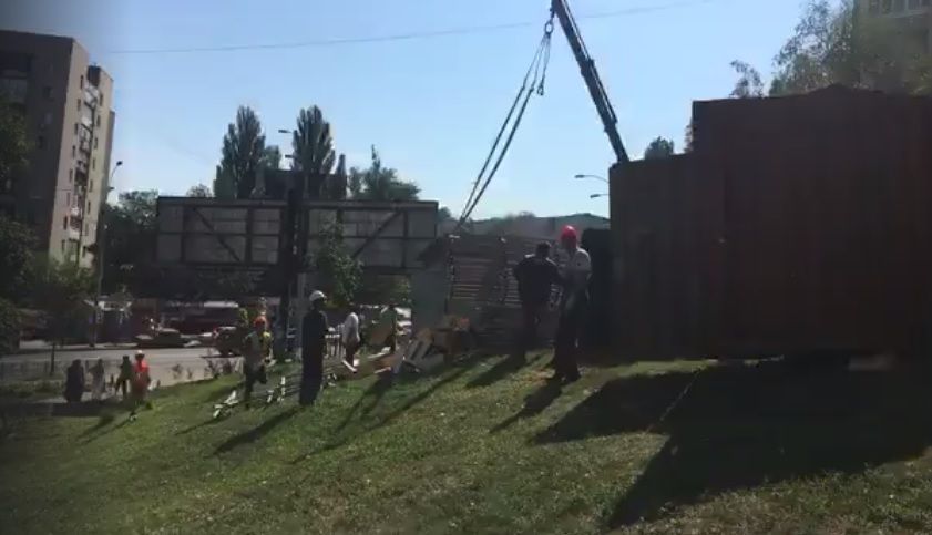 Волонтеры бьют тревогу и говорят, что на месте сквера планируется строительство ТРЦ / скриншот Волонтеры бьют тревогу и говорят, что на месте сквера планируется строительство ТРЦ / скриншот