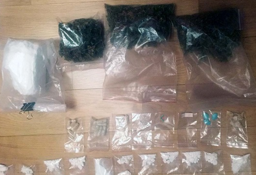 У киянина вилучили кілограм канабісу / поліція Києва У киянина вилучили кілограм канабісу / поліція Києва