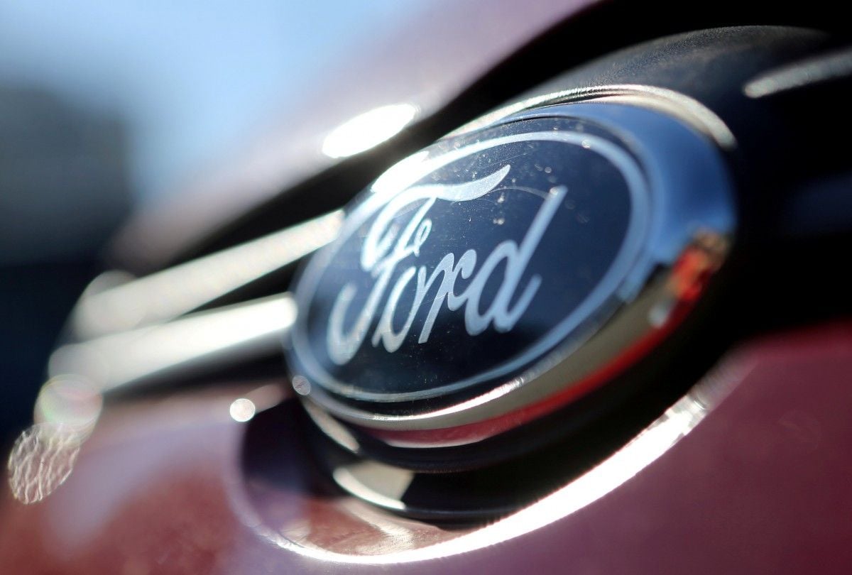 Ford звільнив сотні працівників заради ШІ: це був провал Ford звільнив сотні працівників заради ШІ: це був провал