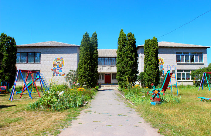 Голова ОДА: Червоне – це приклад для об’єднаних громад області / Фото agroportal.ua Голова ОДА: Червоне – це приклад для об’єднаних громад області / Фото agroportal.ua