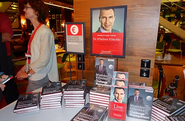 В Берлине состоялась презентация книги Владимира Кличко / newsone.ua В Берлине состоялась презентация книги Владимира Кличко / newsone.ua