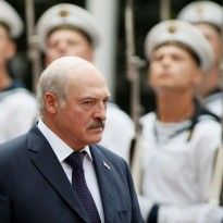 СМИ сообщили об инсульте у Лукашенко, в Минске назвали это 