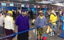 Стало известно, куда летели украинские пенсионерки-героини нашумевшего фото из "Борисполя"