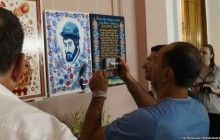 В Днепре выставкой картин почтили память героя Небесной сотни Нигояна (фото)