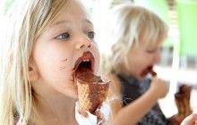 Питание в жаркую погоду: забудьте о кофе, сладком и мясе