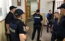 Полиция показала видео освобождения десятков заложников из психбольницы во Львове