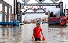 На северо-западе Китая в результате наводнения погибли семь человек