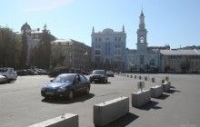 "Страшні" бетонні розділювачі зон на Контрактовій приберуть після завершення реконструкції - КМДА