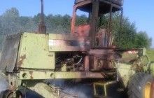 На Житомирщині рятувальники загасили трактор, що зайнявся біля поля (фото)