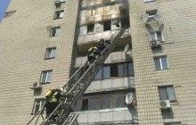 Пожежа в київській багатоповерхівці: чоловік вбив двох жінок, а сам викинувся із вікна (відео)