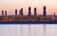 Reuters: Crude falls as flooding from Harvey roils U.S. oil industry