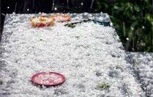 Львів засипало градом розміром з яйце, затоплені кілька вулиць (фото, відео)