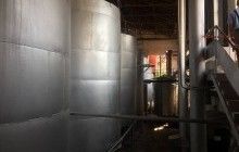ДФС обшукує 27 спиртзаводів в 11 областях: вилучили тисячу тонн необлікованого спирту (фото)