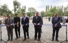 На Луганщине Президент, представители власти и УПЦ приняли участие в открытии театра