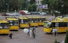 12 новых школьных автобусов получили районы и общины Житомирщины накануне нового учебного года