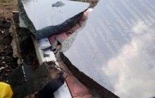 На Донеччині вандали розбили пам'ятник загиблим бійцям батальйону Кульчицького (фото)
