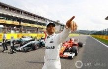 Британський гонщик Хемілтон повторив рекорд Шумахера, у 68-й раз вигравши поул-позишн на етапі "Формули-1"