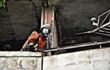 Одразу 14 балконів загорілися у багатоповерхівці в Дніпрі (фото, відео)