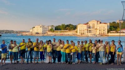 В оккупированном Севастополе патриоты поздравили Украину с Днем ...