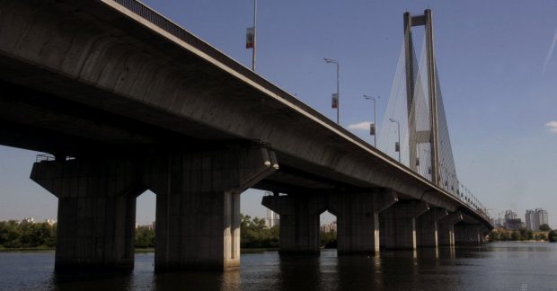 на Лівому березі Києва стався транспортний колапс