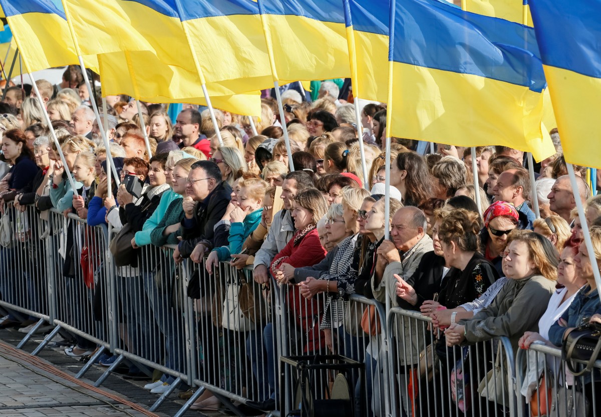 Украина народ новости. Население Украины. Украина люди. Население украинцев на Украине. Население Украины на 2021.