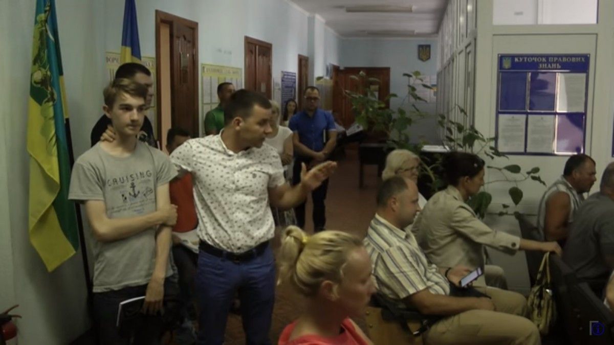 Матір школяра погрожують позбавити батьківських прав / скріншот Матір школяра погрожують позбавити батьківських прав / скріншот