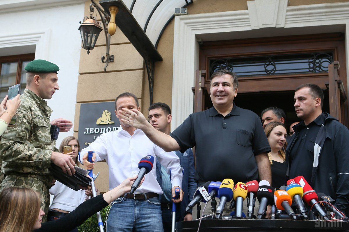 Саакашвили успел за неделю превратить львовскую гостиницу Leopolis в некое подобие революционного Смольного / фото УНИАН
