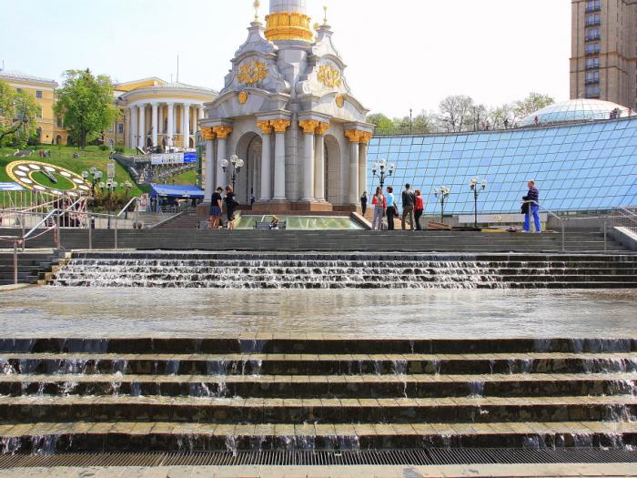 Коммунальщики отключили фонтан / фото restplace.com.ua Коммунальщики отключили фонтан / фото restplace.com.ua