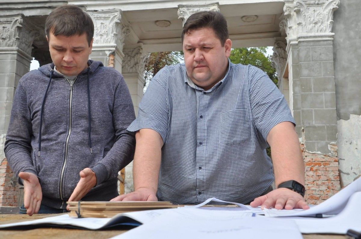 Гундич хоче прискорити темпи виконання робіт на об'єктах, що ремонтуються за кошти ДФРР та обласного бюджету / фото facebook Ігор Гундич\ Гундич хоче прискорити темпи виконання робіт на об'єктах, що ремонтуються за кошти ДФРР та обласного бюджету / фото facebook Ігор Гундич\